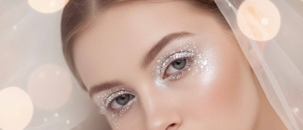 White glittery eye pen