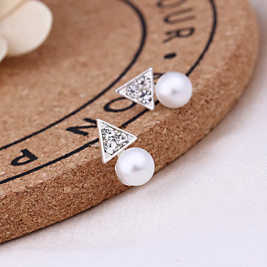 Triangle Pearl earring