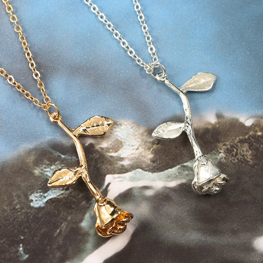 Silver rose necklace