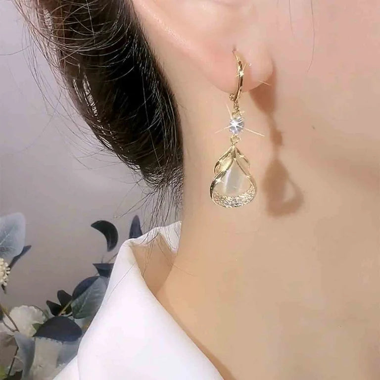 Sparkling Gold and Pearl Drop Earrings