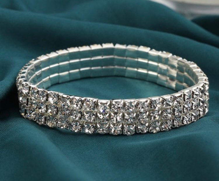 Silver  rhinestone necklace set